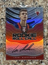 2017-18 Totally Certified Lauri Markkanen Rookie Roll Call On Card Auto #7. rookie card picture