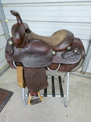 Used Older 15'' Ryon Brown Leather Roping Saddle with some Tooling