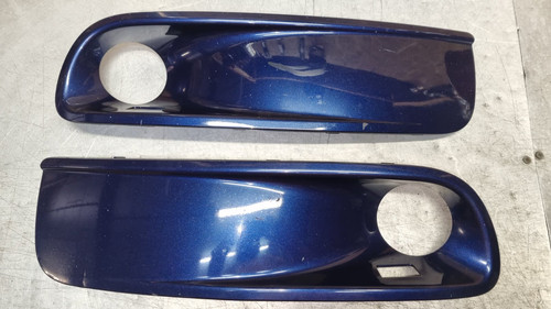 VW T5 Blende NSW Stoßstange vorne R + L Shadow Blue LD5Q 7H5807490 7H5807489