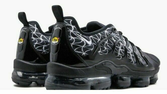 Size 9.5 - Nike Air VaporMax Plus Geometric for sale online  display picture 1