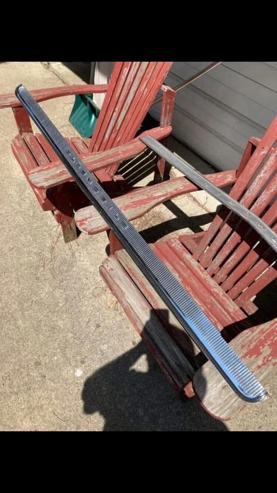 Nuevo de Lote Antiguo 1963 Oldsmobile Super 88 panel trasero moldura 63 Olds 4876174 Foto 2 de 4