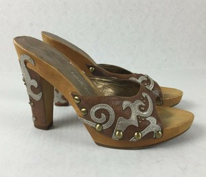 nine west mahogany jelly flat sandal