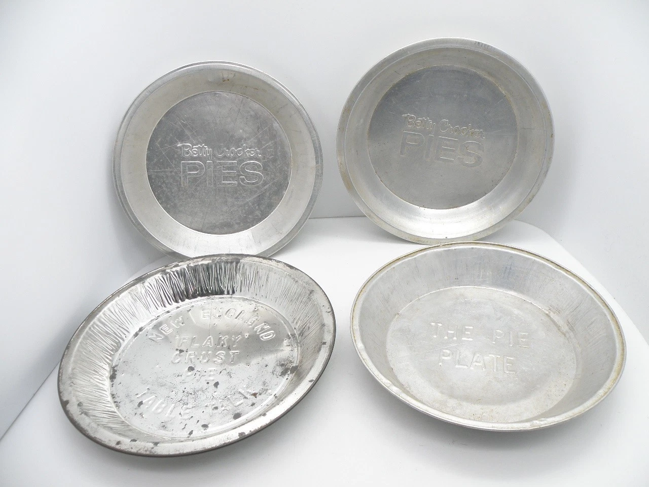 Mixed Lot 4 Vtg Pie Tins Betty Crocker Pies The Pie Plate New England Table Talk