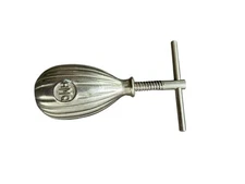 Vintage HMO Cast Metal Hand Crank Vice Style Hand Turn Screw Nut Cracker