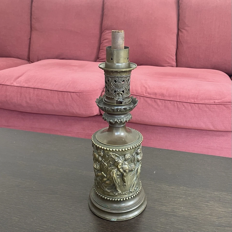 Elegant Antique Brass Moderateur Oil Lamp – France, Early 1800s - Image 4 of 4