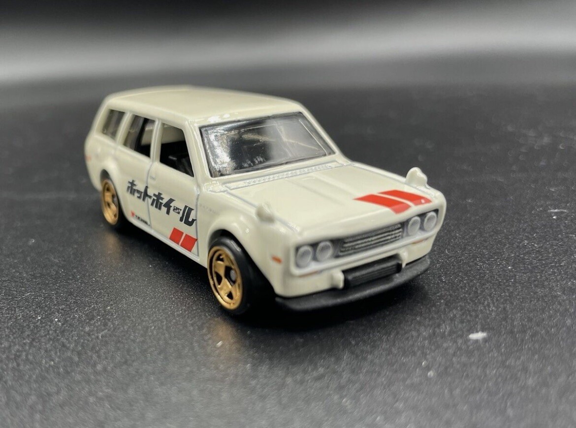 Datsun Bluebird Wagon (510) White - Hot Wheels 2024 Hot Wagons