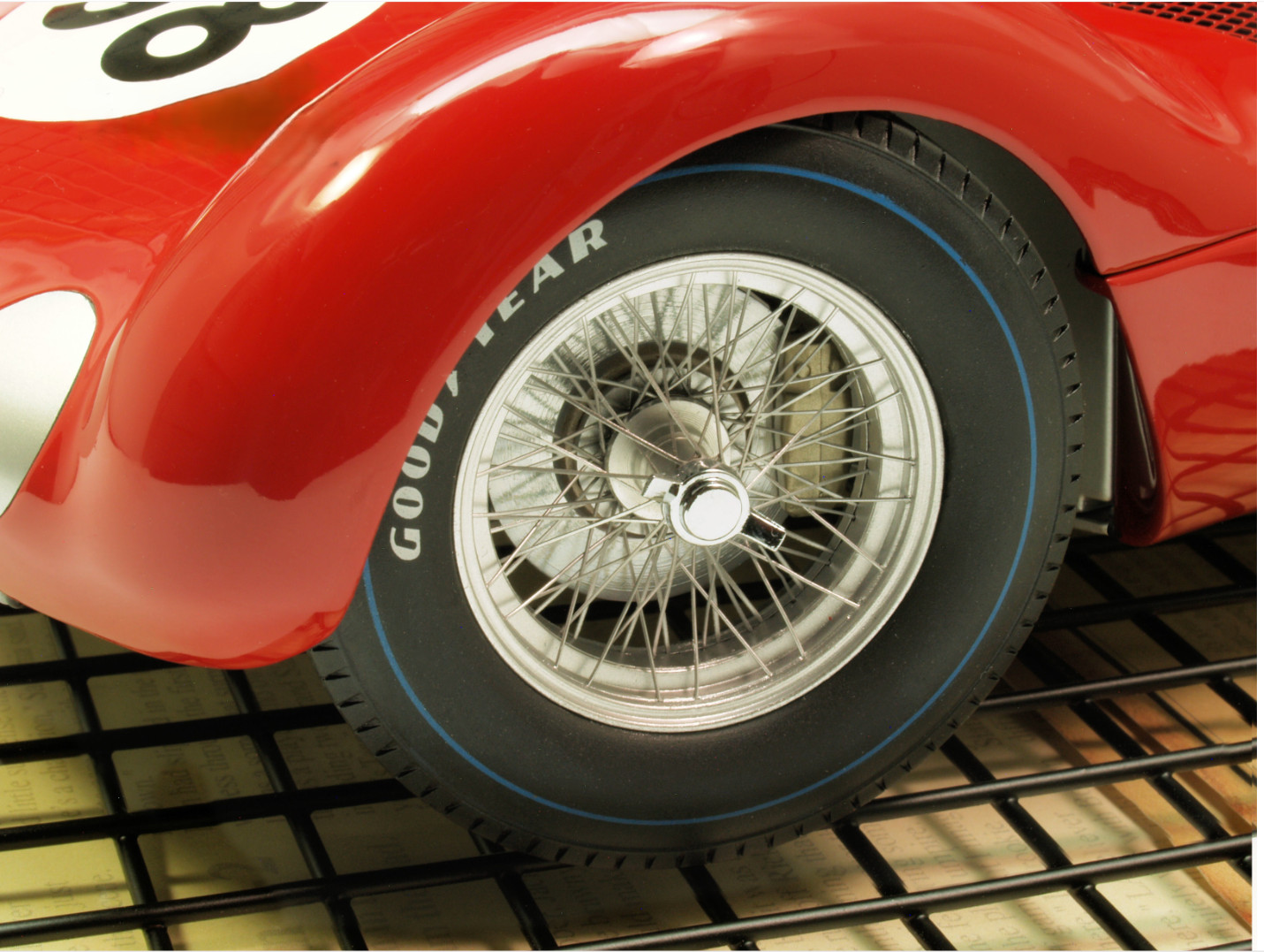 Maserati w/Engine & Wire Wheel Rims Custom Built1:12LARGE SCALE METAL BODY MODEL