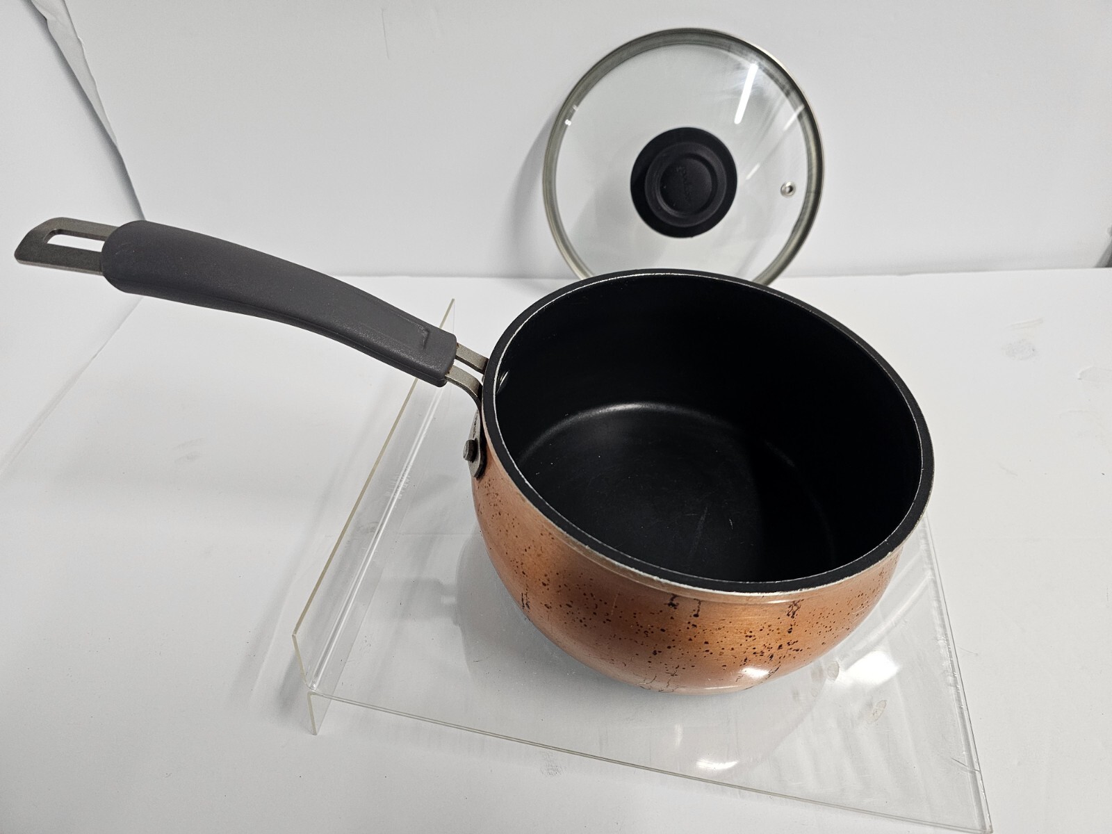 EPICURIOUS 2.5 QT Saucepan with Good Cook Lid