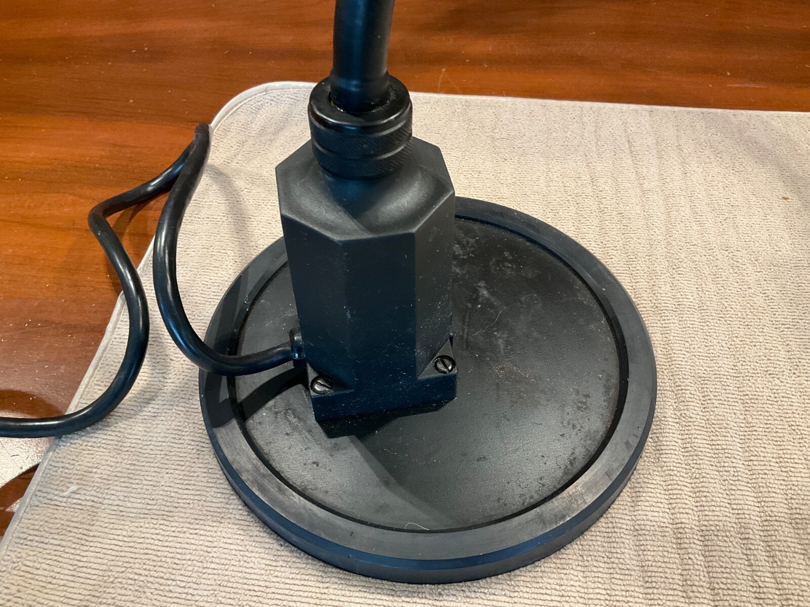 Sunnex Model 710 Gooseneck Snake Lamp Works 34” Tall with Base