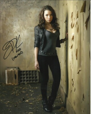 JESSICA PARKER KENNEDY SIGNED PHOTO  (3)
