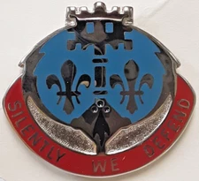 US Army 204th Military Intelligence Battalion Crest 'Silently We Defend' Pin DUI