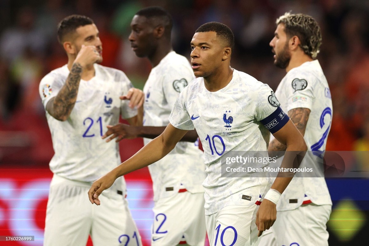 France Kylian Mbappe Official Nike Away Shirt 2022 World Cup EURO