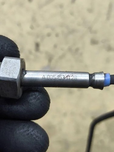 MERCEDES-BENZ E W211 Abgastemperatursensor A0051531128 3.00 Diesel 33116213