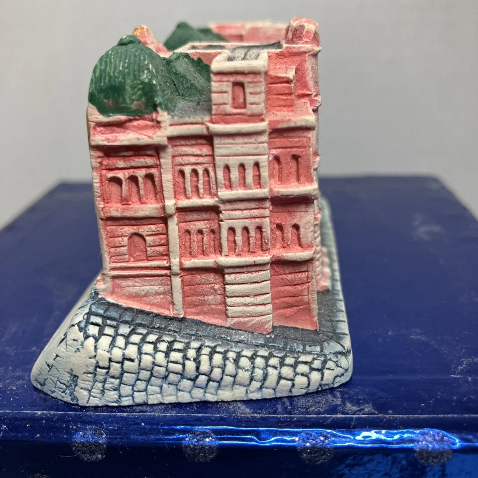 Casa Rosada Miniature Replica Of Executive Mansion Of The President Of Argentina - Image 2 of 4