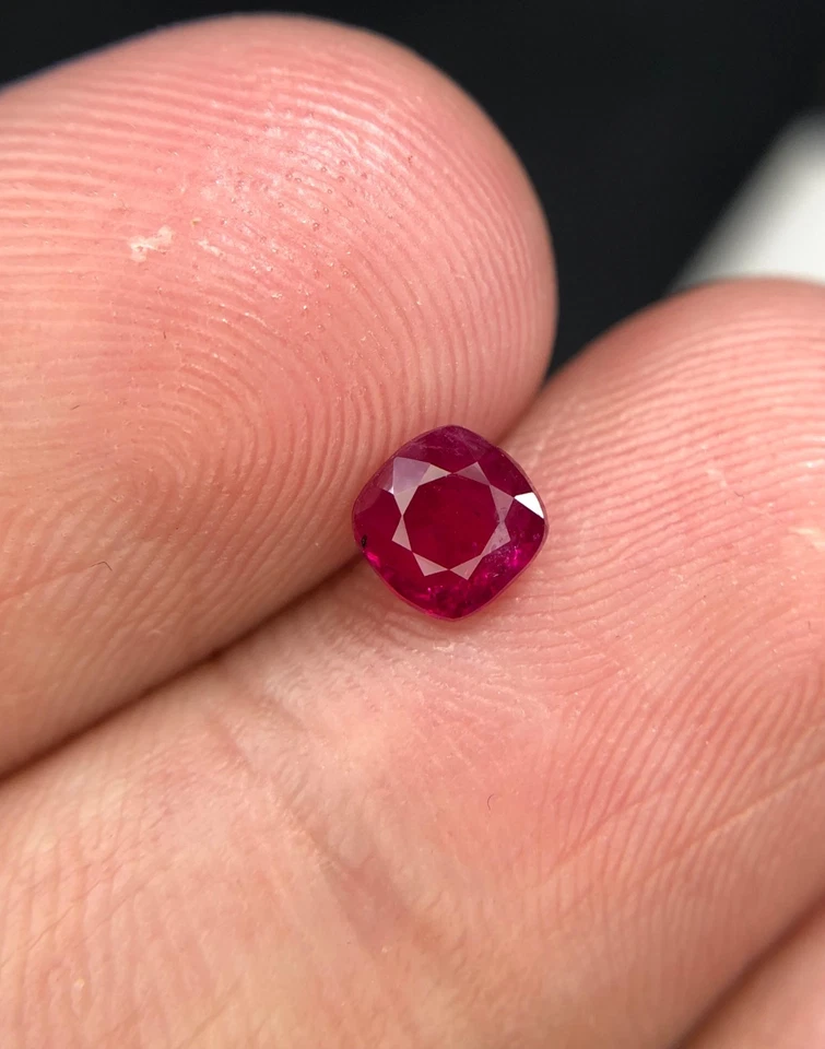 0.75Cts Natural Ruby Red Color Cushion Shape loose gemstone From Afghanistan - Image 3 of 4