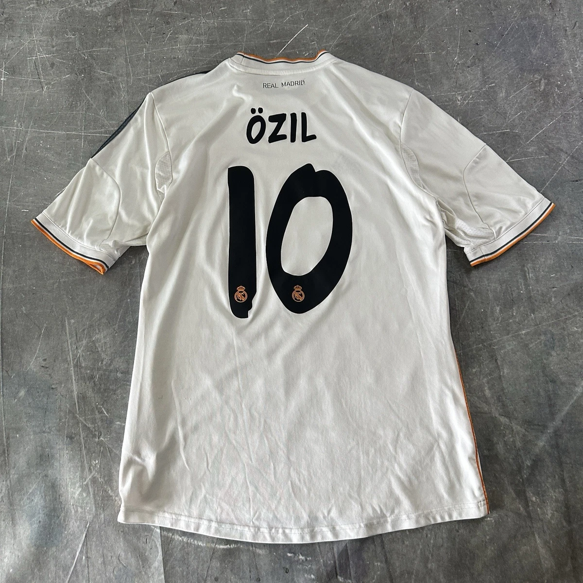 Preços baixos em Real Madrid mesut özil fã de Futebol Clube