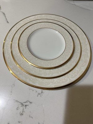 Noritake White Palace 4753 Bone China 64 Pc Service for 12 NEW Made Japan