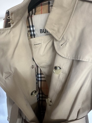 Burberry Women's Chelsea Trench Coat Size US2/UK4, Color: Honey - Picture 9 of 15