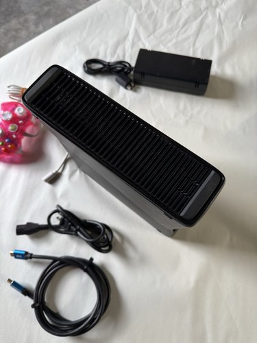 Microsoft Xbox 360 s Slim Negro Sistema de Consola de Videojuegos 360 s Paquete - Imagen 8 de 9