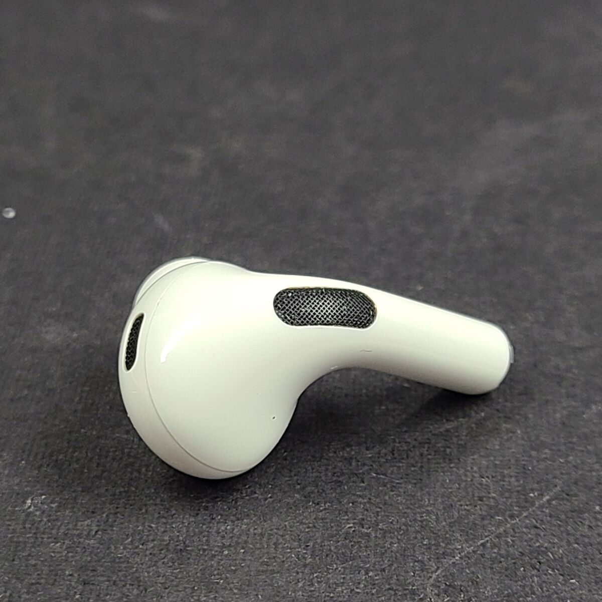 Apple AirPods Pro Right Earbud Only A2698 (2nd Gen Apple AirPods Pro Right Earbud Only A2698 (2nd Gen