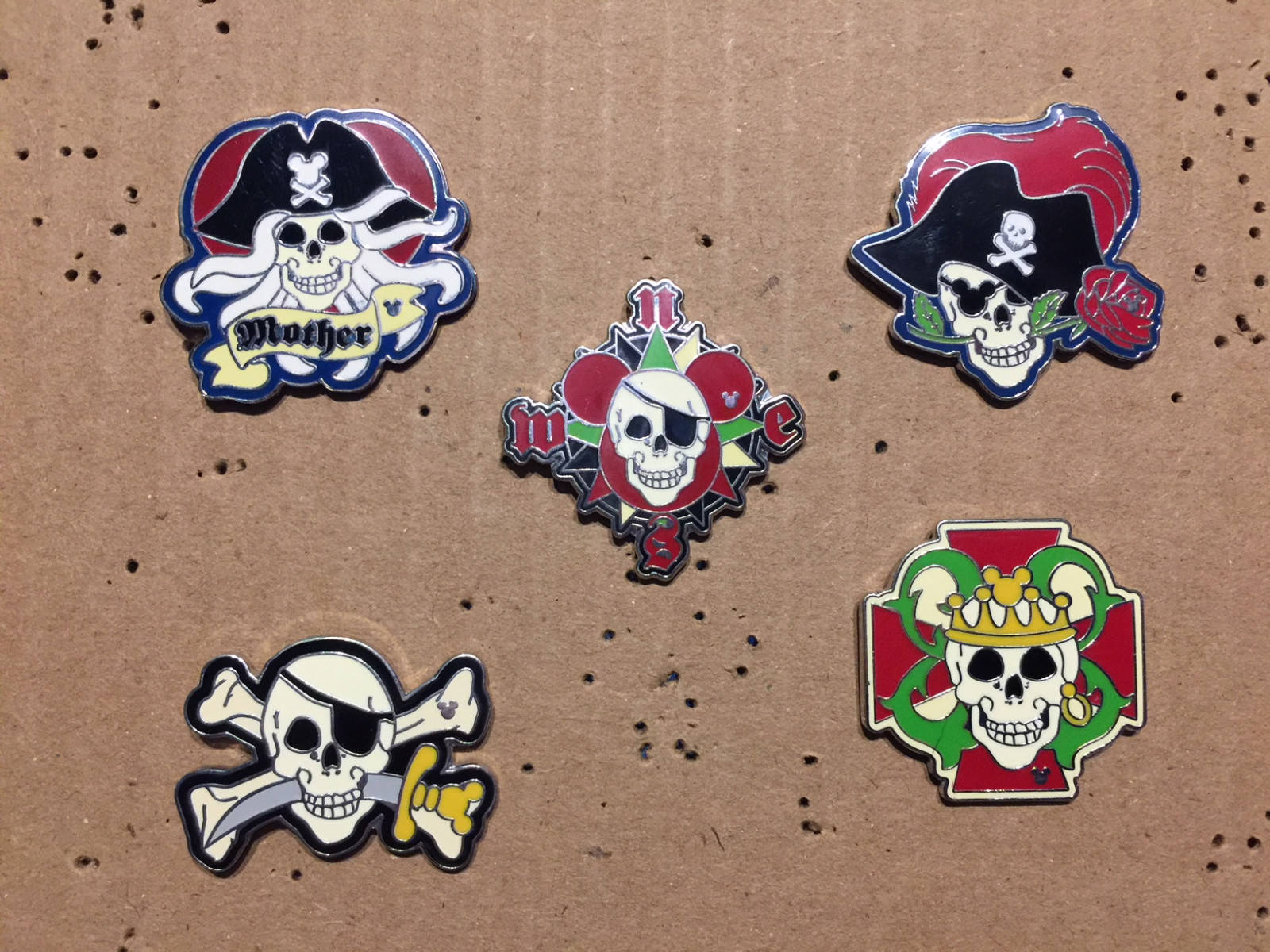 Disney 2007 Hidden Mickey Lanyard Pirate Collection Set of 5 Pins