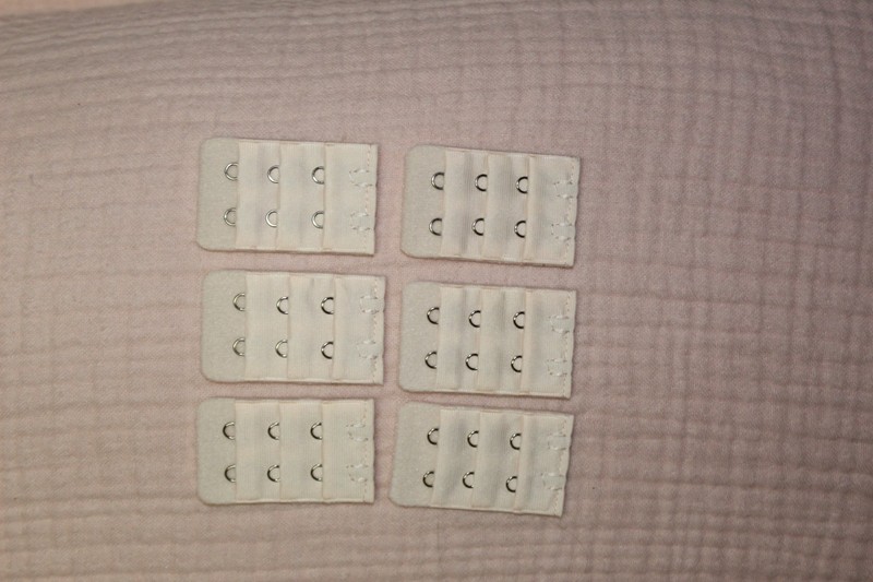 Bra strap extenders