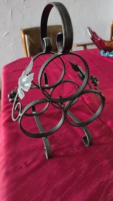 Weinflaschenhalter Weinregal Schmiedeeisen für 3 Flaschen 70er Jahre Weinlaub - Bild 1 von 3