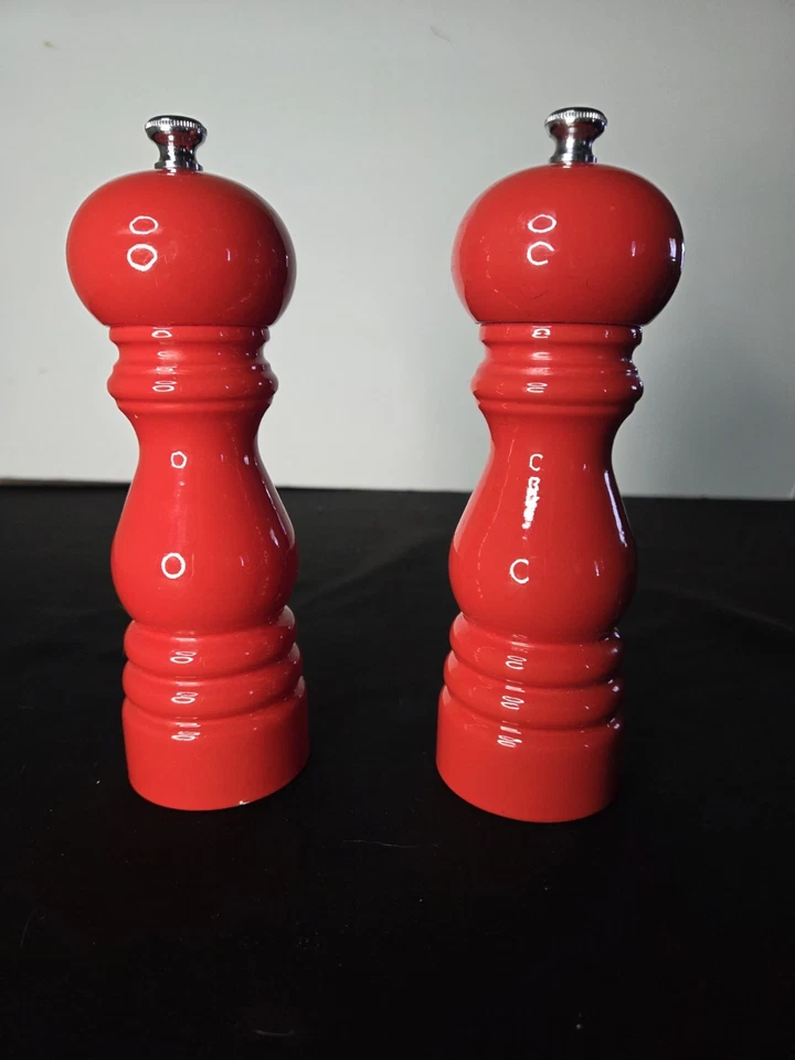 Salero Peugeot Paris Classic, 8-3/4", rojo amapola, sal y pimienta  Foto 2 de 4