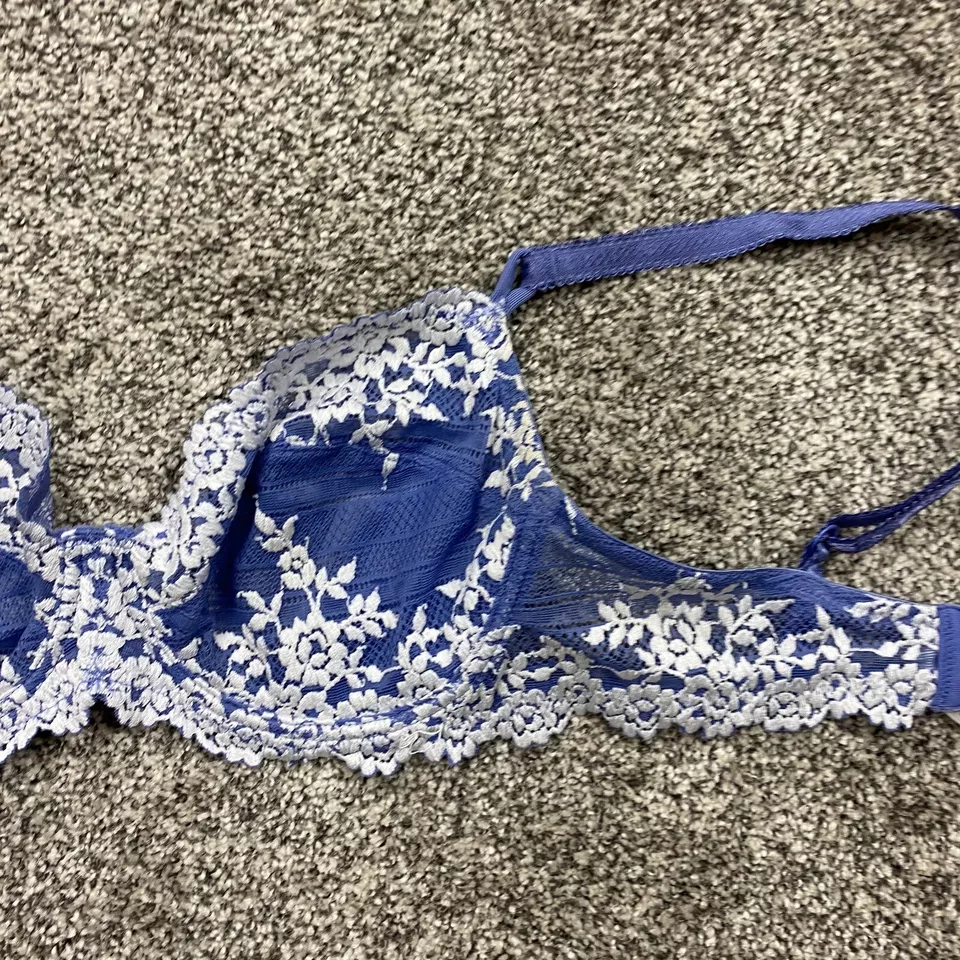 Sujetador Wacoal Encaje Con Aros 32D Azul Blanco Transparente Floral Sexy Transparente Foto 2 de 4