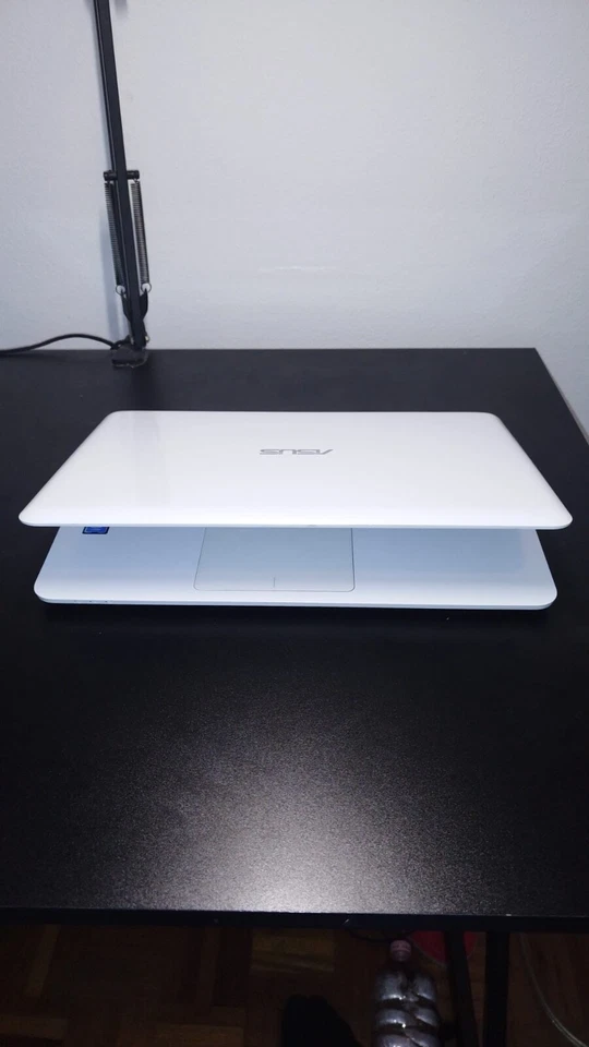 pc portatile usato ASUS F402S 2017 bianco LED 14 POLLICI - Immagine 2 di 4