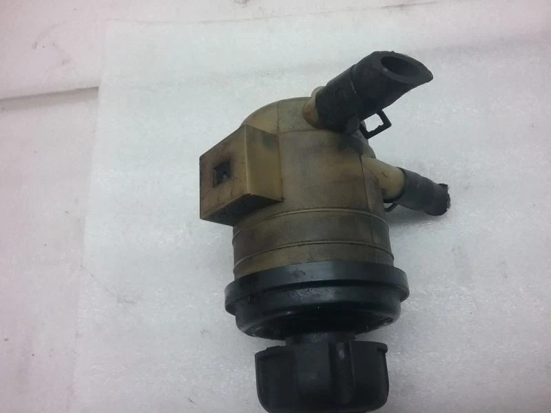 Резервуар гидроусилителя руля 2002 KIA OPTIMA 5-7-3P - Изображение 4 из 4