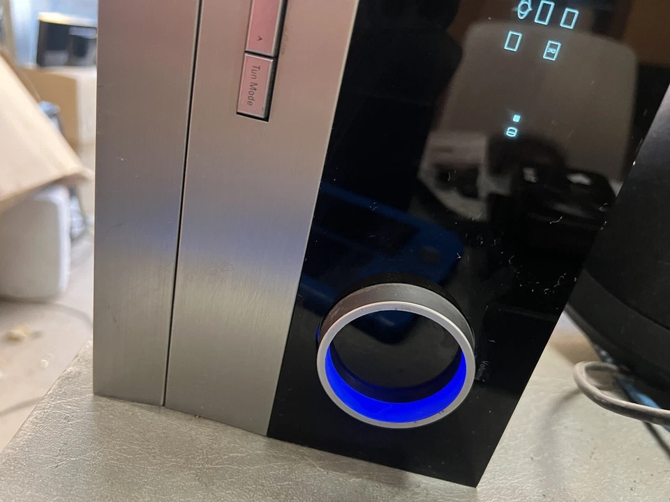 Harman Kardon AVR 635 7.1 Channel 75 Watt Receiver Tested and Working NO REMOTE - Image 4 of 4