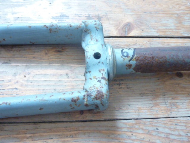ANCIENNE FOURCHE a charbon ou a fumier EN FER 9 DENTS art déco