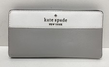 Cartera Kate Spade Gris Blanco Bloque de Color Cuero Saffiano Doble Pliegue Herrajes Plateados