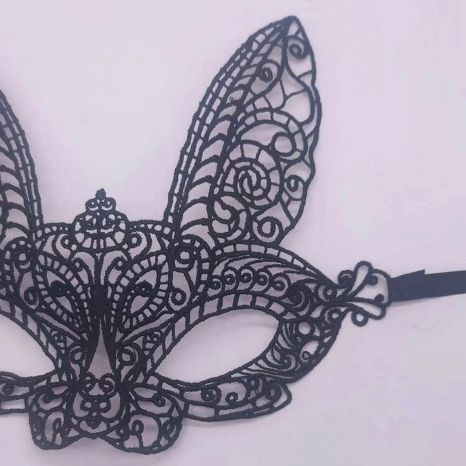 Máscara de conejo nocturno de terciopelo - Mascarada mágica con un lado salvaje (NUEVA CON ETIQUETAS) Foto 4 de 4