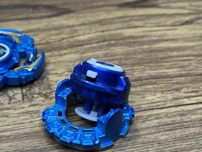 Wolborg 8 Bearing Blue Wolf Ver. B-00 Beyblade Burst Takara Tomy