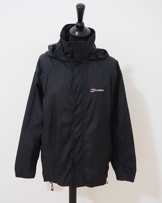 berghaus Damen Regenjacke Gr. 38/40 Schwarz Outdoor Wasserdicht Kapuze Winddicht