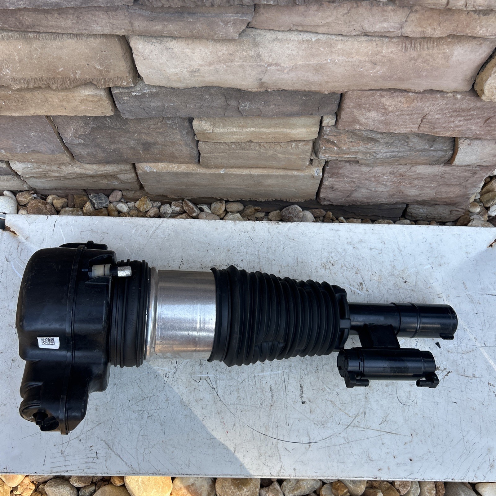 Aston Martin DBX 2021 Shock absorber spring P/N MY8318B037BA