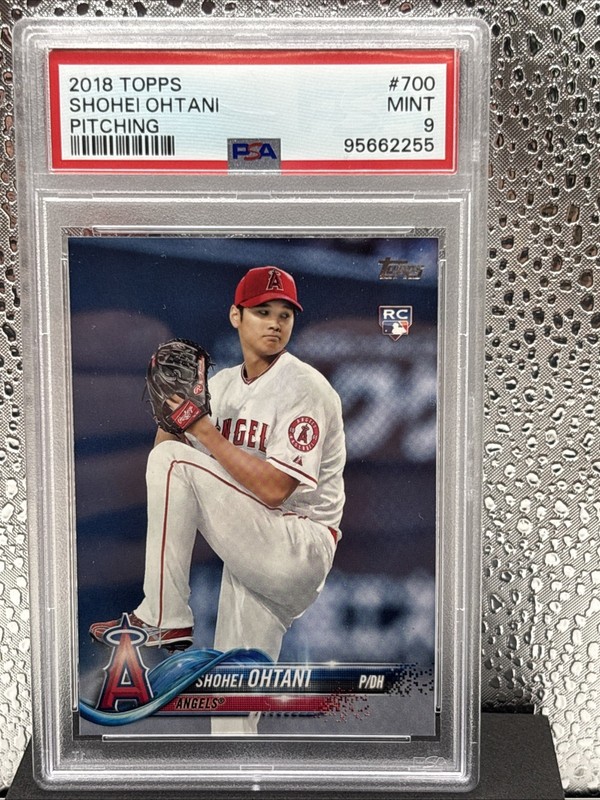 2018 Topps - Shohei Ohtani - #700  - Pitching PSA 9 RC HOT E301