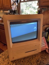 2 Vintage Macintosh Computers, Both Boot Up No Cords, No Keyboards, No Mice.