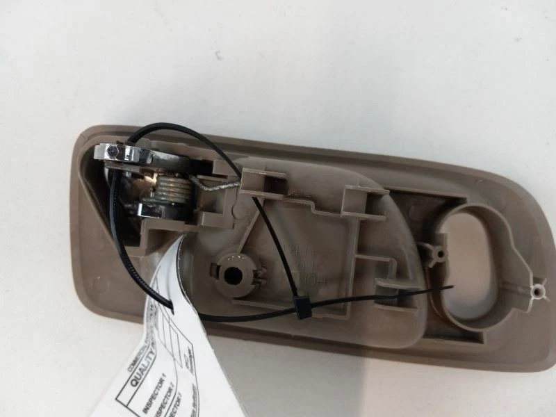 Manija de puerta interior trasera izquierda Honda Accord 1998-2002 Foto 4 de 4