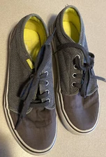 Vans Unisex Off The Wall Gray Casual Shoes Sneaker Sz M6.5 W8 Lace Ups Different