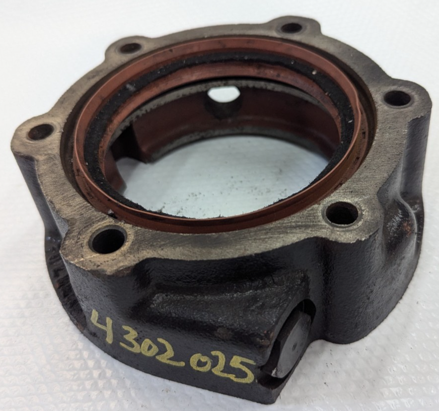 4302025 / S-2106 Eaton Fuller Rear Bearing Cover Cap Mech & 1 Elec. Speedo USED