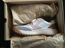 Keen Women  s KS86 Trail Running Sneaker - Maple/Cameo Rose SIZE 9.5