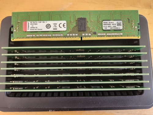 Kingston 4GB KVR21R15S8/4 (DIMM) DDR4-2133 ECC Registered RAM Module