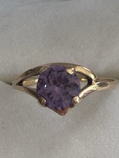 10K Yellow Gold 1 Carat Amethyst  Ring Size 5...