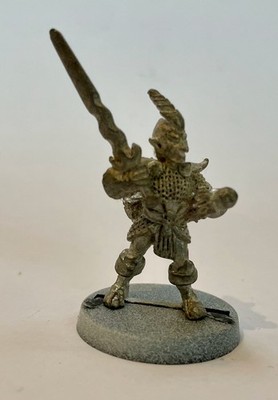 Warhammer Citadel Fantasy Dunkelelfen mit Schwert - 4252/20 Schwert 10 - 1985