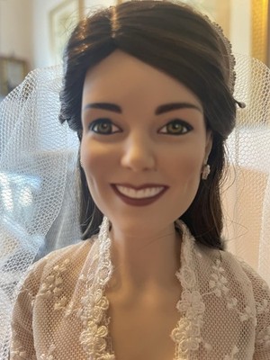 Franklin Mint Kate Middleton Portrait of a Princess Royal Wedding Doll 16''