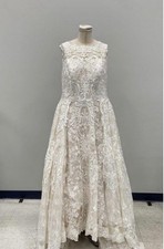 Oleg Cassini Illusion Neckline Sleeveless Wedding Dress Size 16 Cream Liner