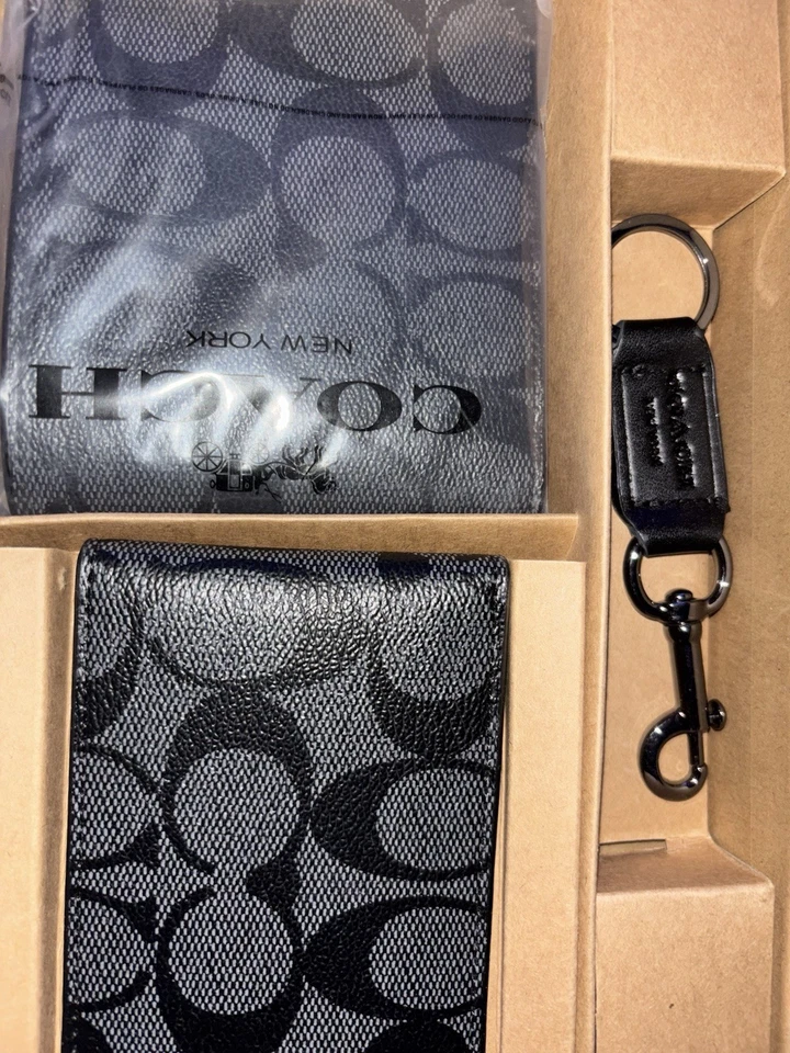 Coach Men's Wallet 3-in-1 - Image 2 of 2